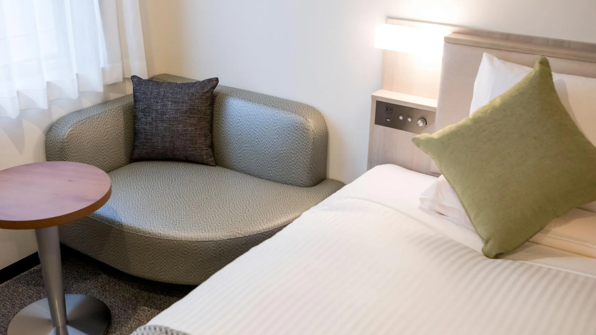 Hotel Mystays Midosuji Honmachi Осака